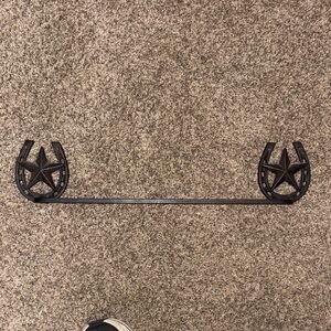 Black Horseshoe Star Bath Towel Bar